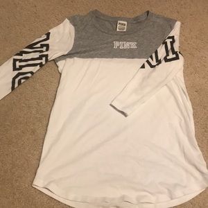 Victoria’s Secret Capri sleeve top